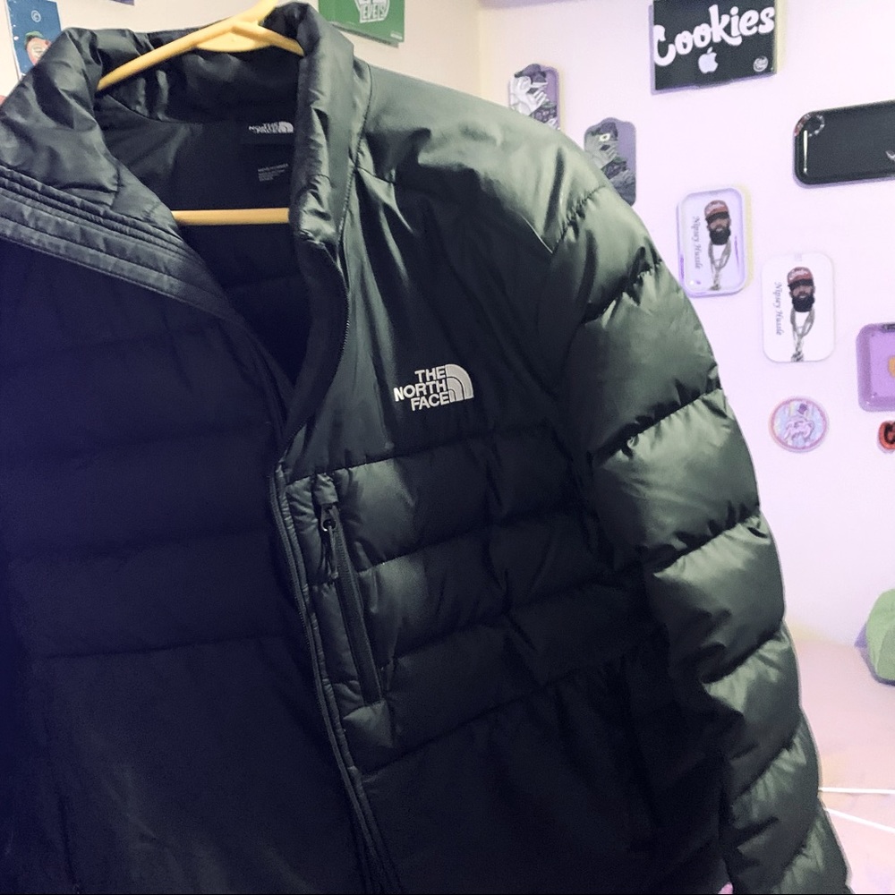 The north face puffer jacket large for men